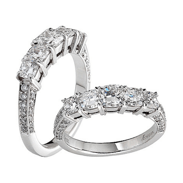 The Lumière Cushion Ring