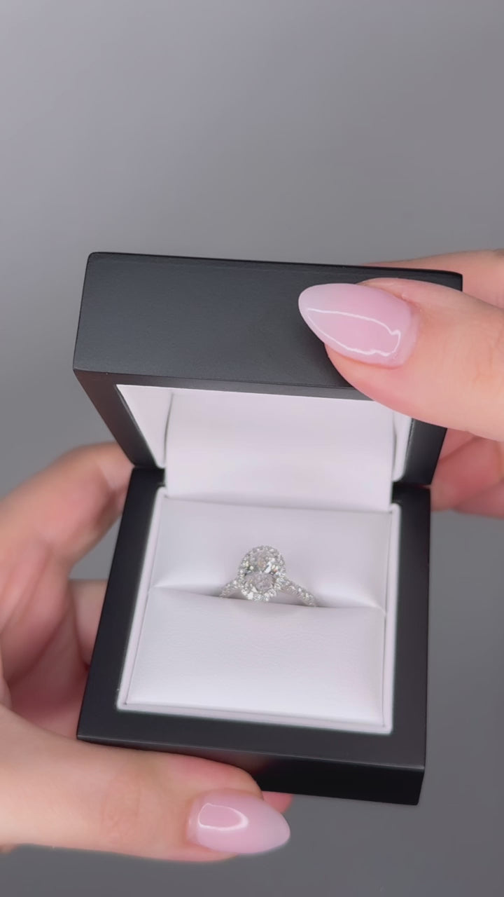 Grace - 1.5CT Oval Brilliant Halo - Diamond Band