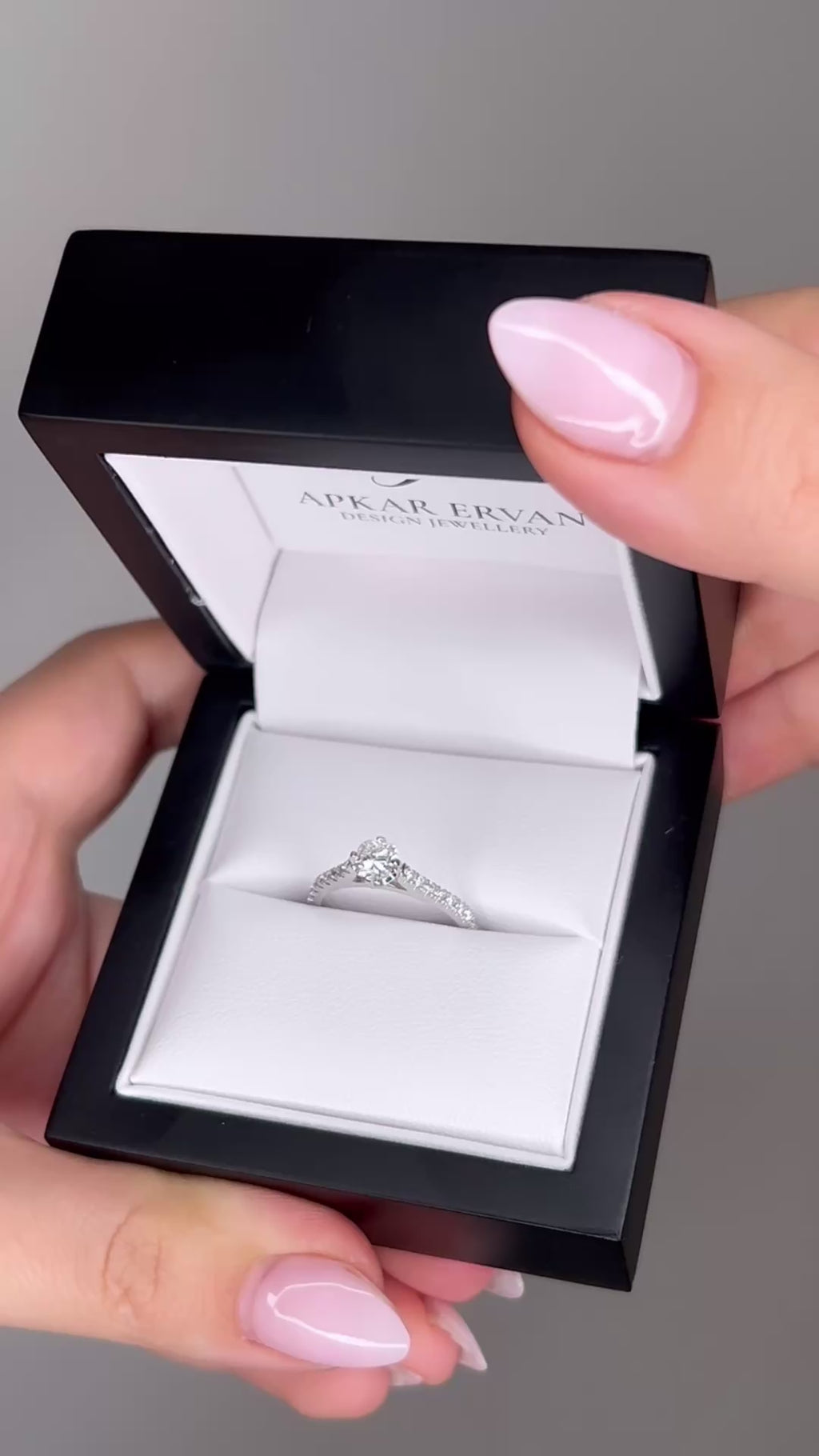 Hazel - Square Cushion Cut Diamond Setting