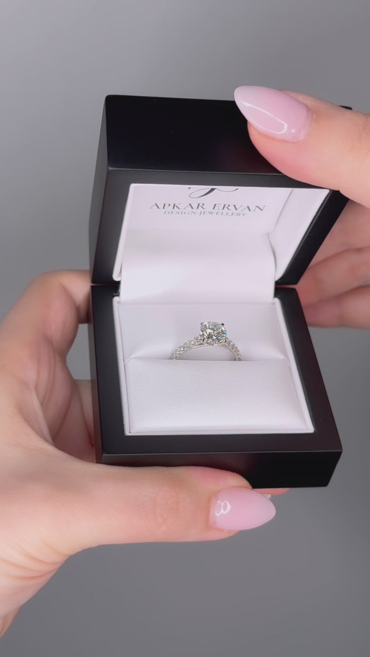 Eleanore - 1.5CT Round Brilliant Solitaire - Diamond Band