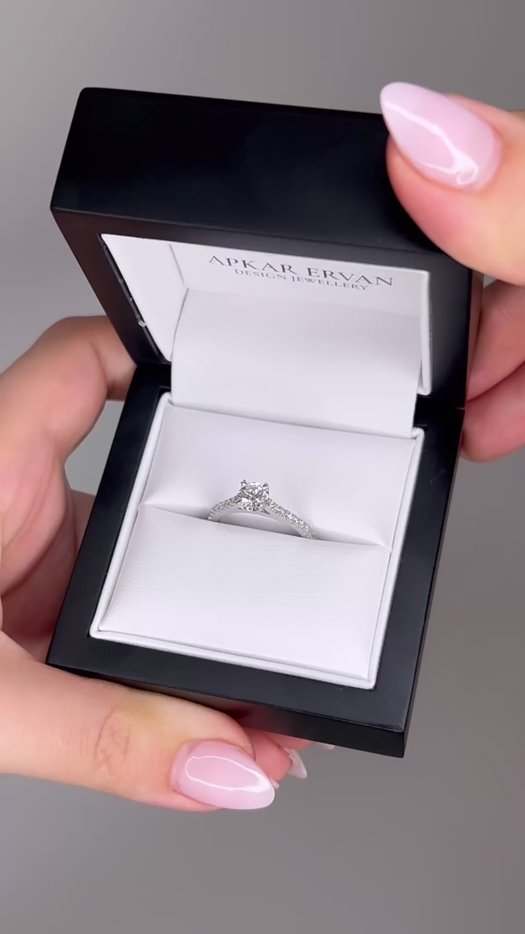 Elsie - Round Brilliant Cut Diamond Setting